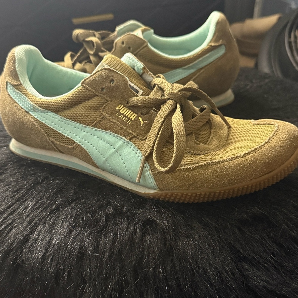 Puma Women's Tan and Light Blue Sneakers